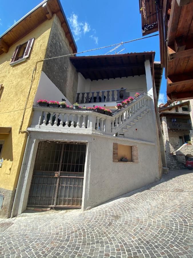 La Casa Di Andrea Apartman Gardone Riviera Kültér fotó